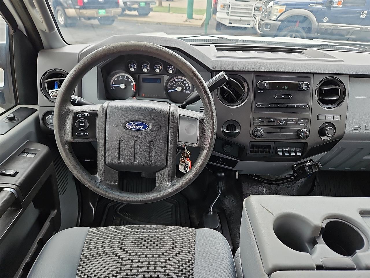 Ford Super Duty F-350 DRW 4WD SuperCab 162" WB 60" CA XL 2012