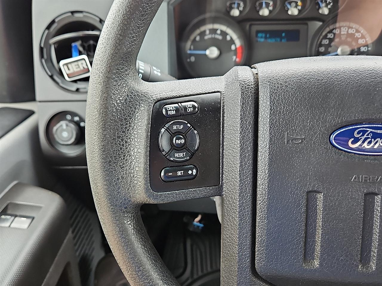 Ford Super Duty F-350 DRW 4WD SuperCab 162" WB 60" CA XL 2012