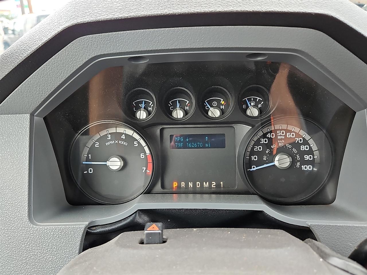 Ford Super Duty F-350 DRW 4WD SuperCab 162" WB 60" CA XL 2012