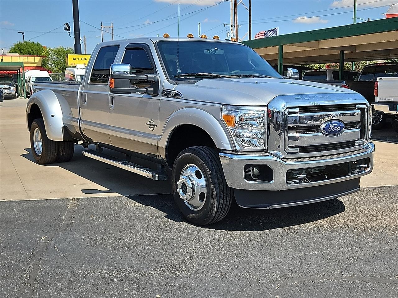 Ford Super Duty F-350 DRW 4WD Crew Cab 172" Lariat 2016