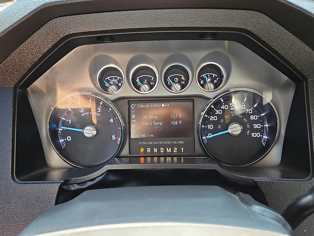 Ford Super Duty F-350 DRW 4WD Crew Cab 172" Lariat 2016