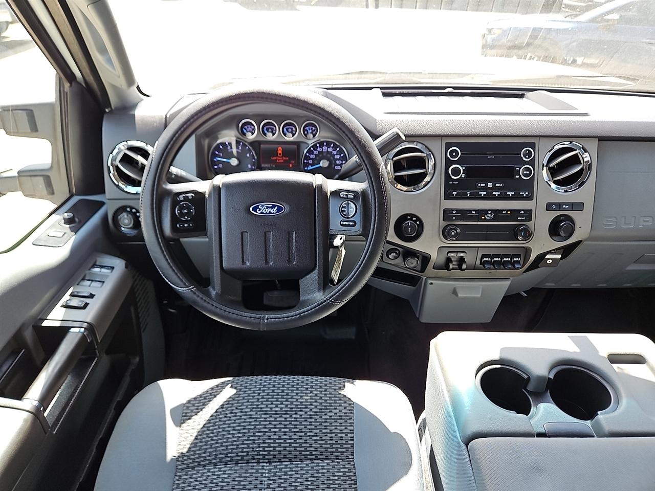 Ford Super Duty F-350 SRW 4WD Crew Cab 172" XLT 2016