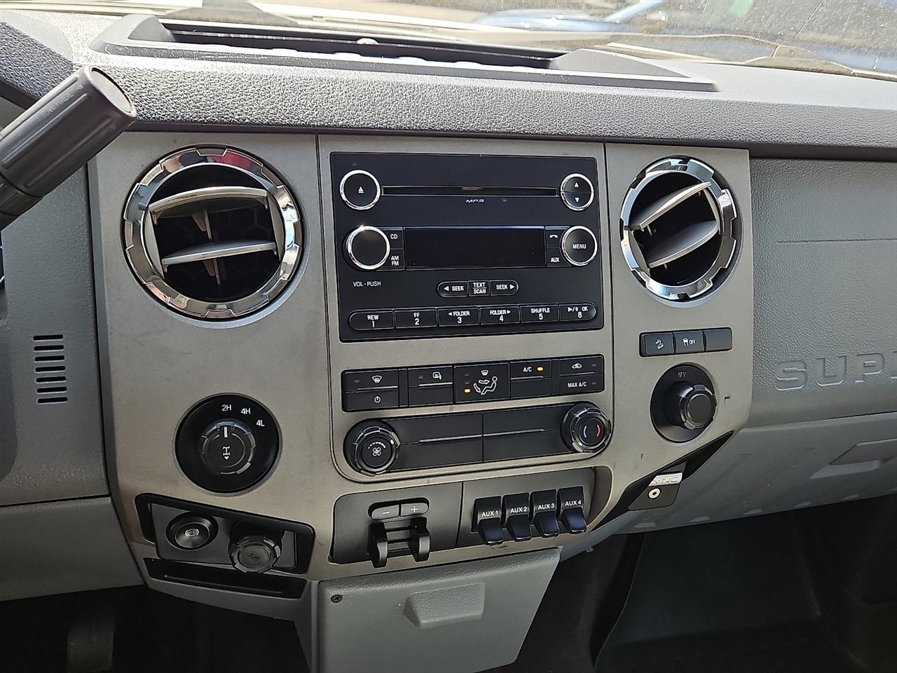 Ford Super Duty F-350 SRW 4WD Crew Cab 172" XLT 2016