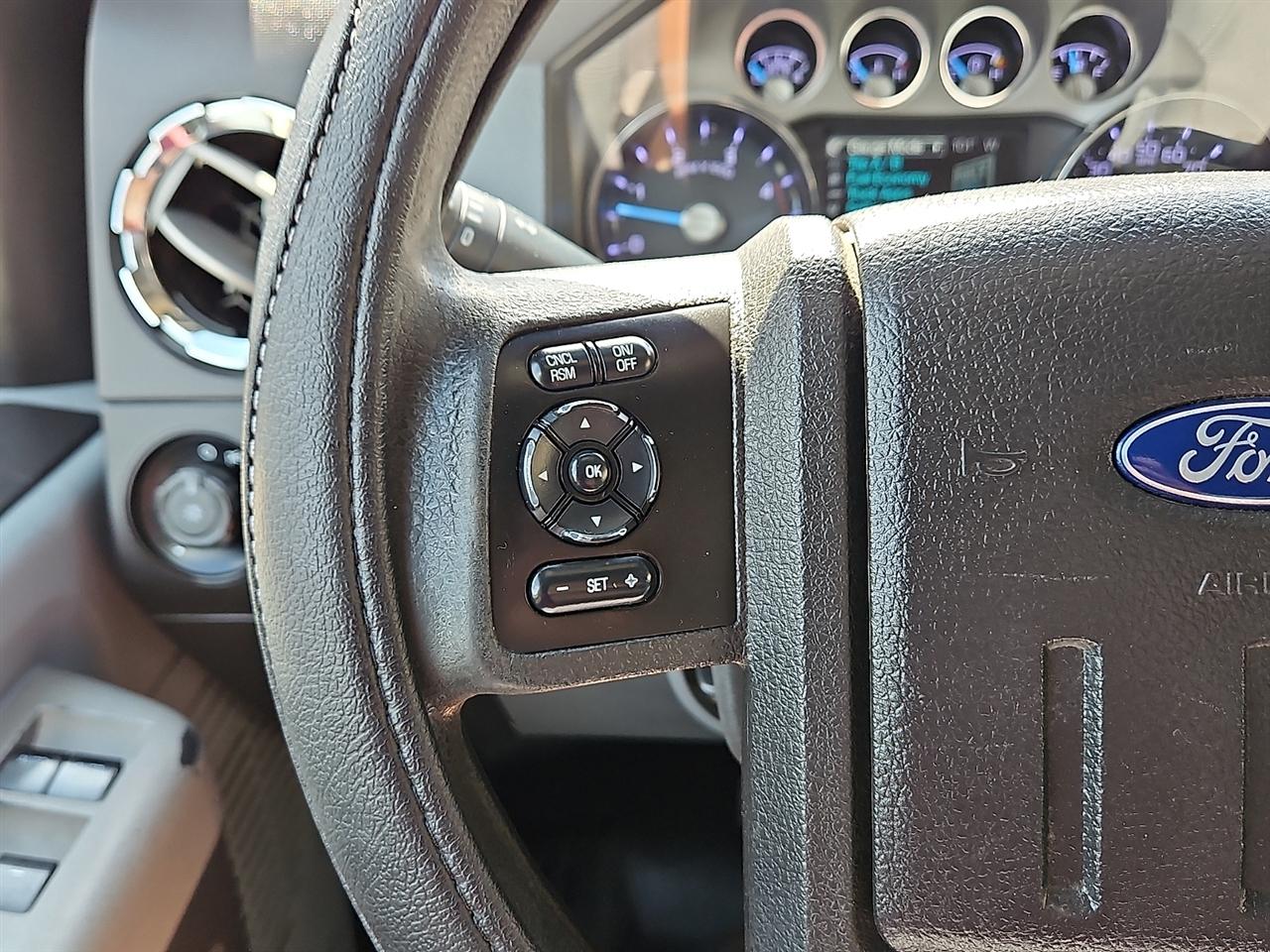Ford Super Duty F-350 SRW 4WD Crew Cab 172" XLT 2016