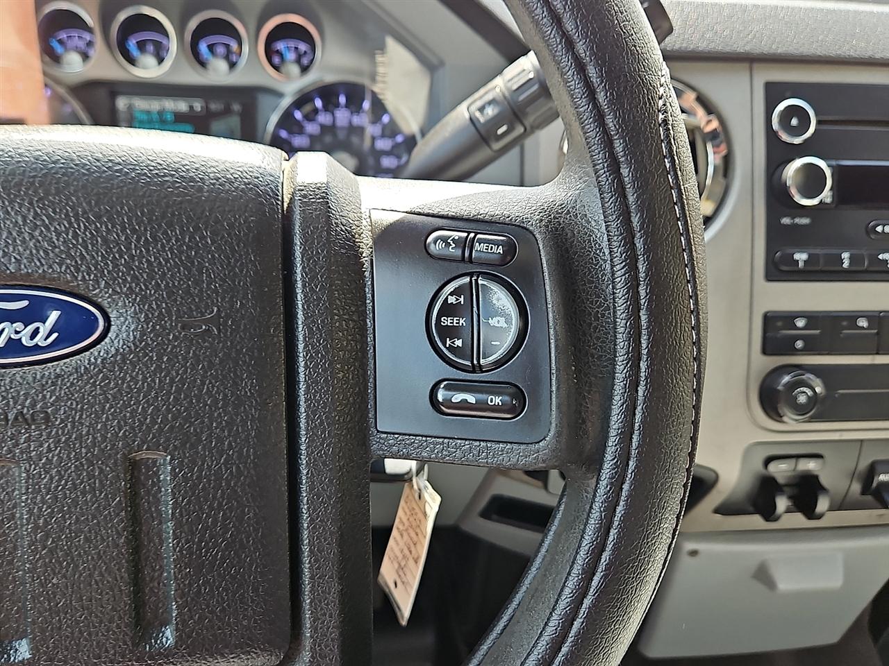Ford Super Duty F-350 SRW 4WD Crew Cab 172" XLT 2016
