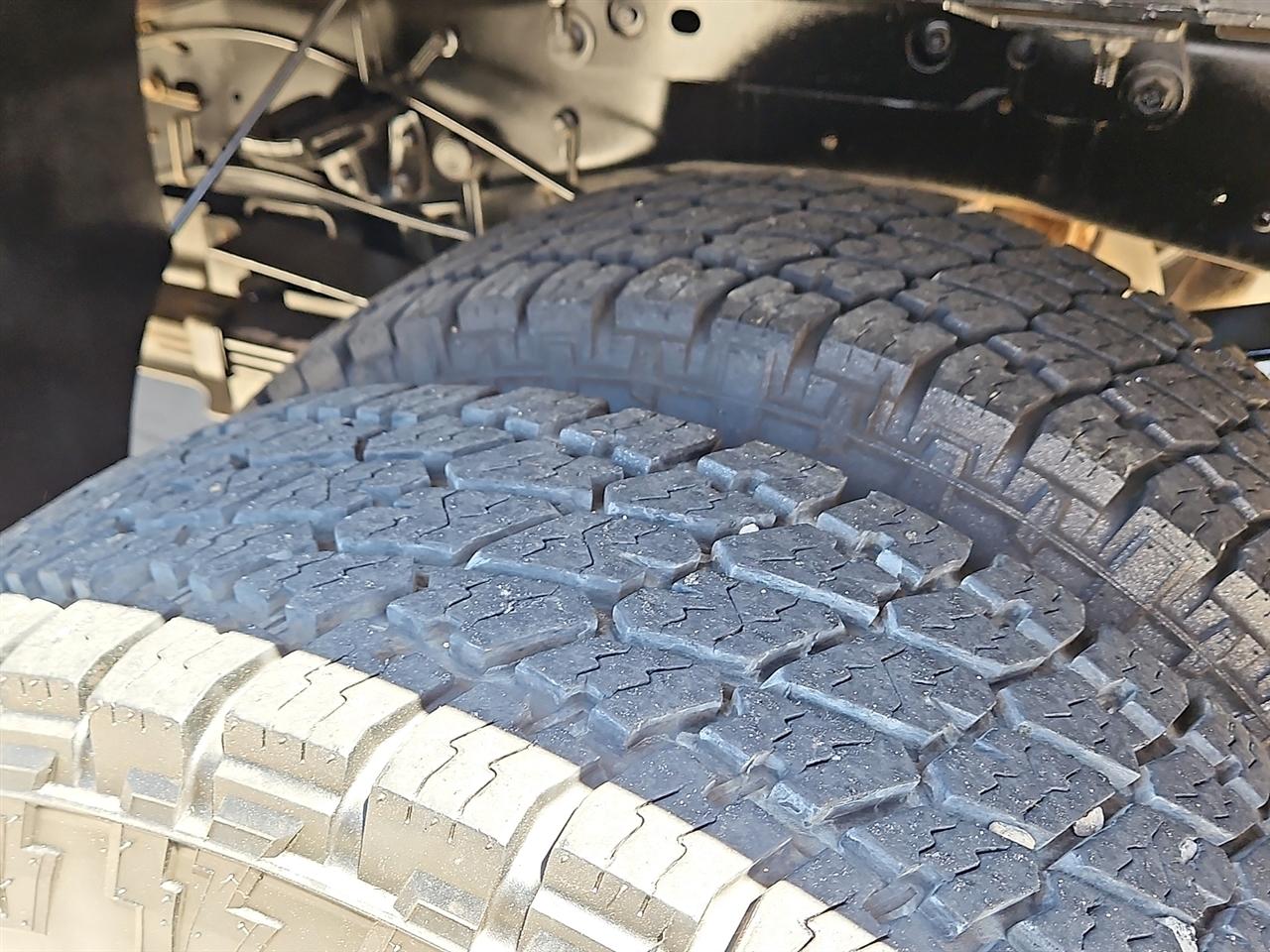 Ford Super Duty F-350 DRW 4WD Crew Cab 172" King Ranch 2012