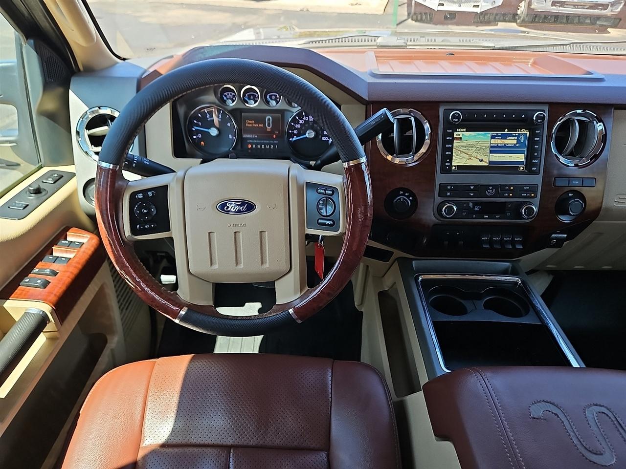 Ford Super Duty F-350 DRW 4WD Crew Cab 172" King Ranch 2012
