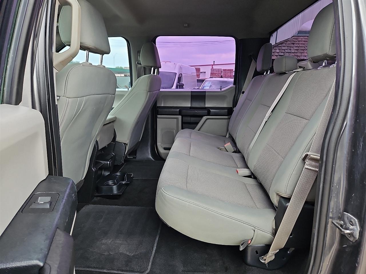 Ford Super Duty F-350 SRW XL 4WD Crew Cab 8' Box 2019