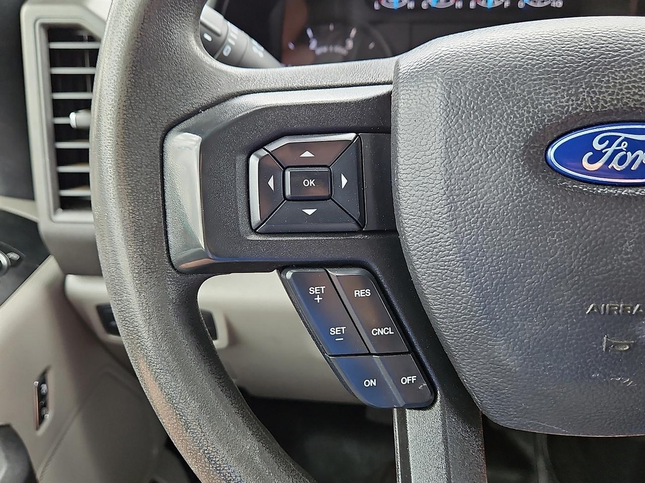 Ford Super Duty F-350 SRW XL 4WD Crew Cab 8' Box 2019