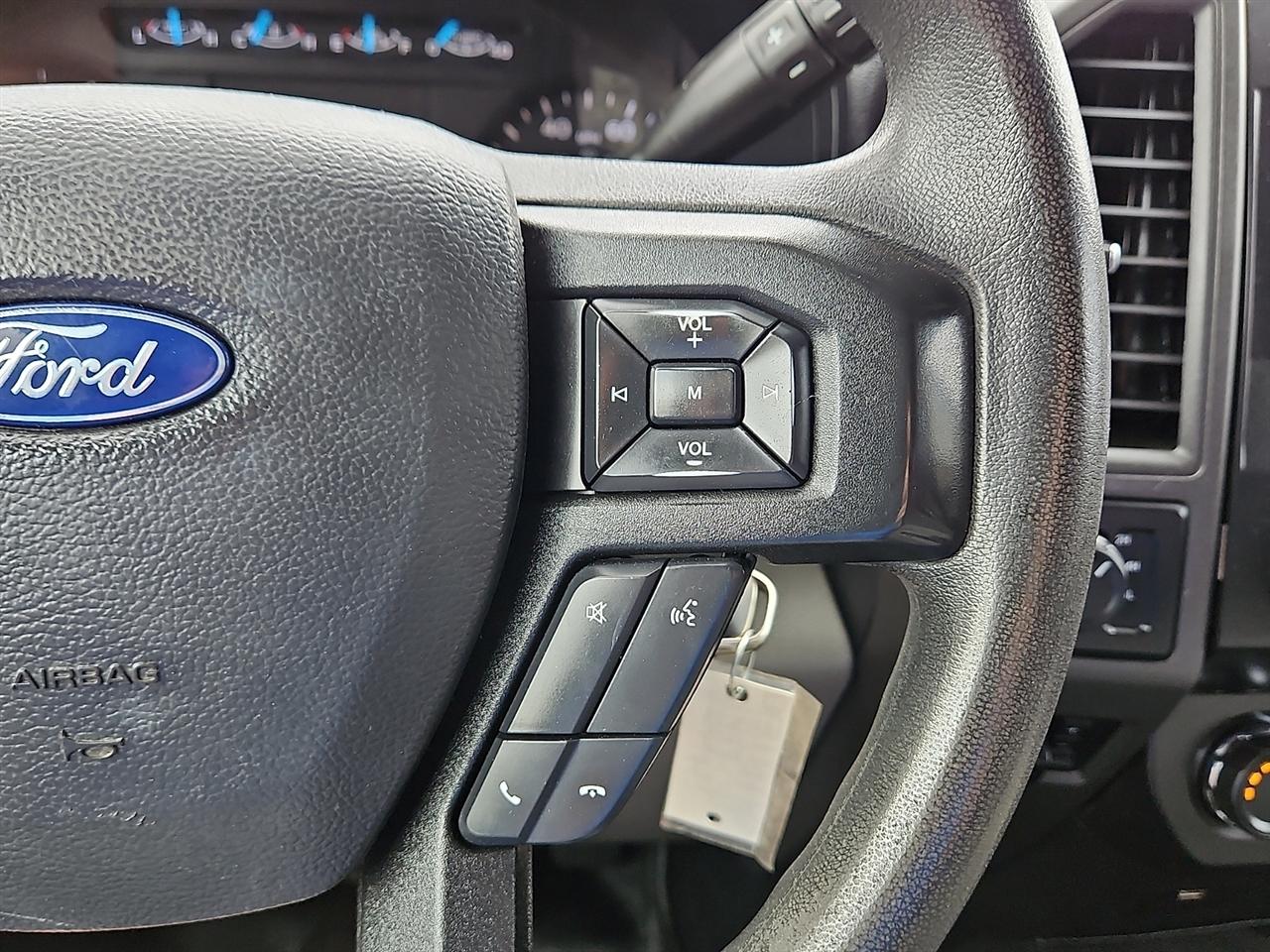Ford Super Duty F-350 SRW XL 4WD Crew Cab 8' Box 2019