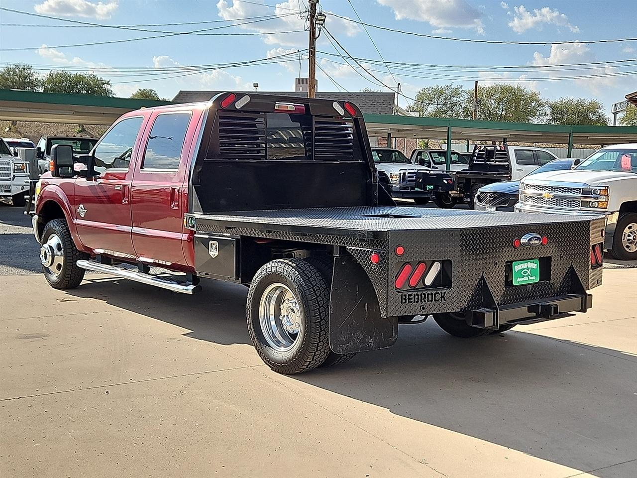 Ford Super Duty F-350 DRW 4WD Crew Cab 172" Lariat 2016