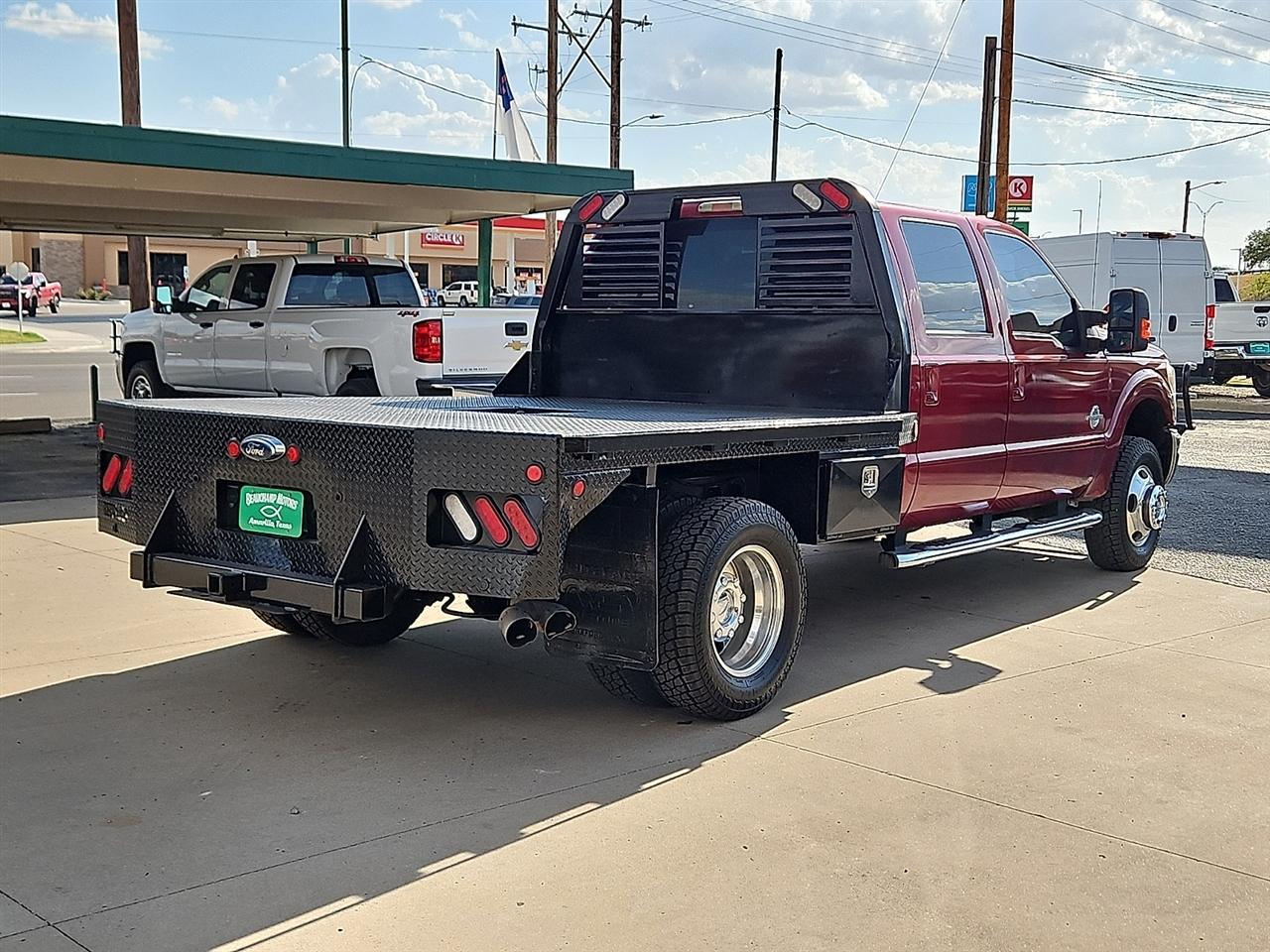 Ford Super Duty F-350 DRW 4WD Crew Cab 172" Lariat 2016