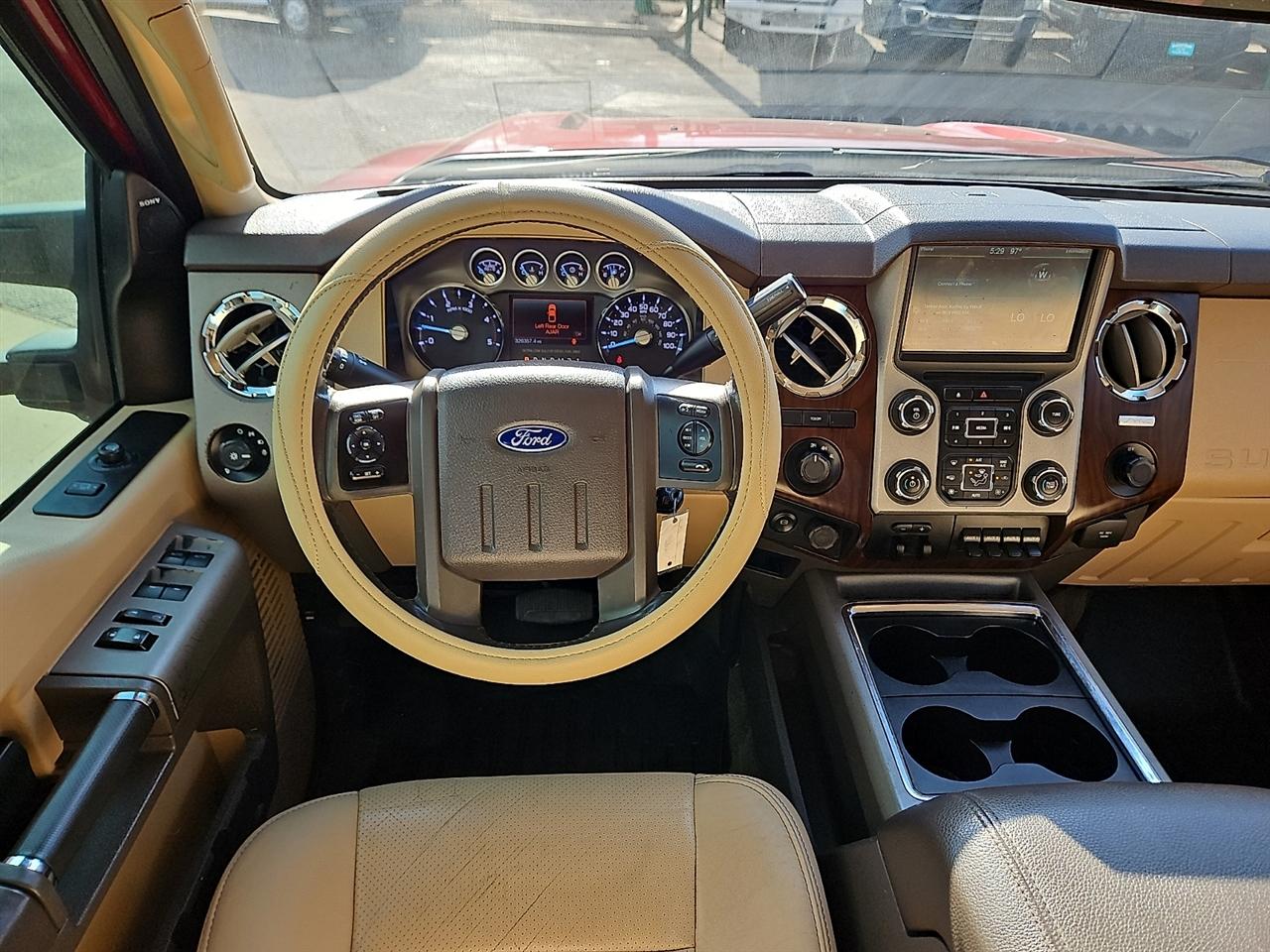 Ford Super Duty F-350 DRW 4WD Crew Cab 172" Lariat 2016