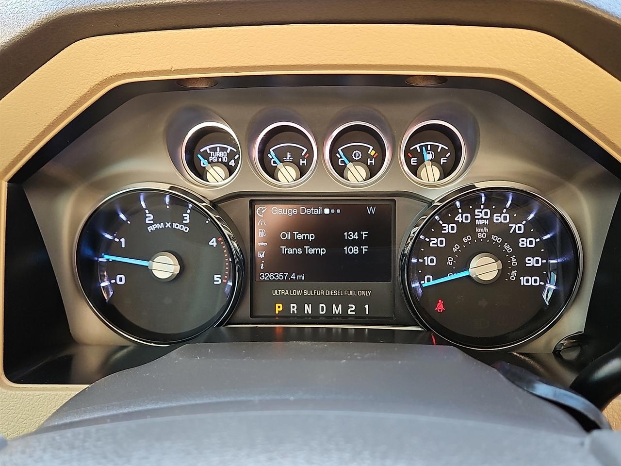 Ford Super Duty F-350 DRW 4WD Crew Cab 172" Lariat 2016