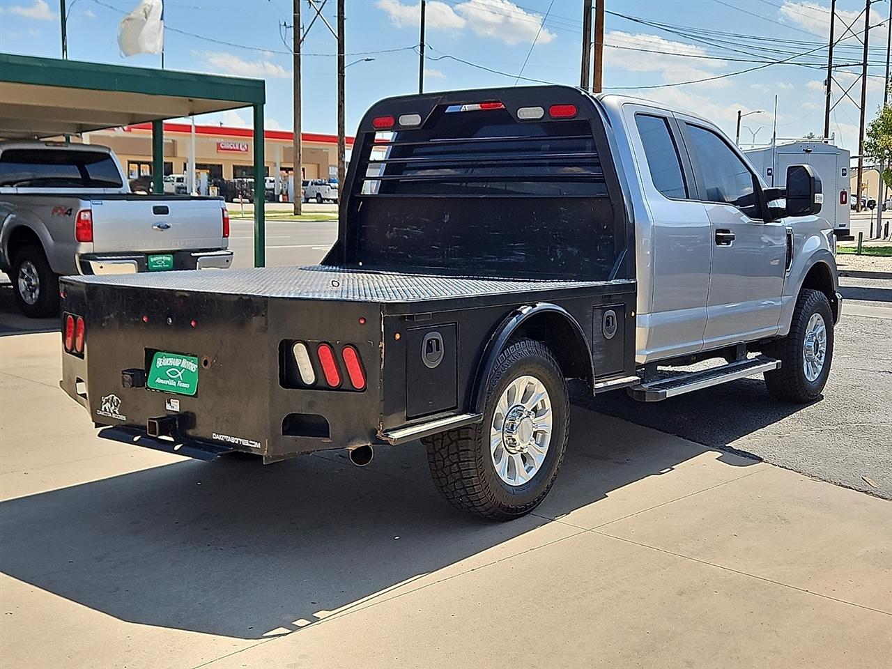 Ford Super Duty F-250 SRW XL 4WD SuperCab 6.75' Box 2022