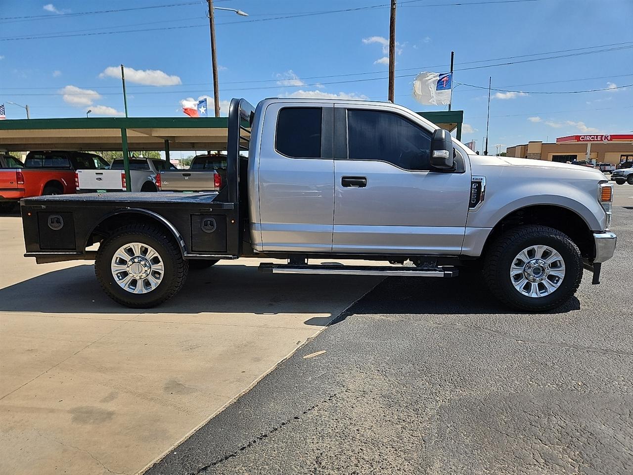Ford Super Duty F-250 SRW XL 4WD SuperCab 6.75' Box 2022