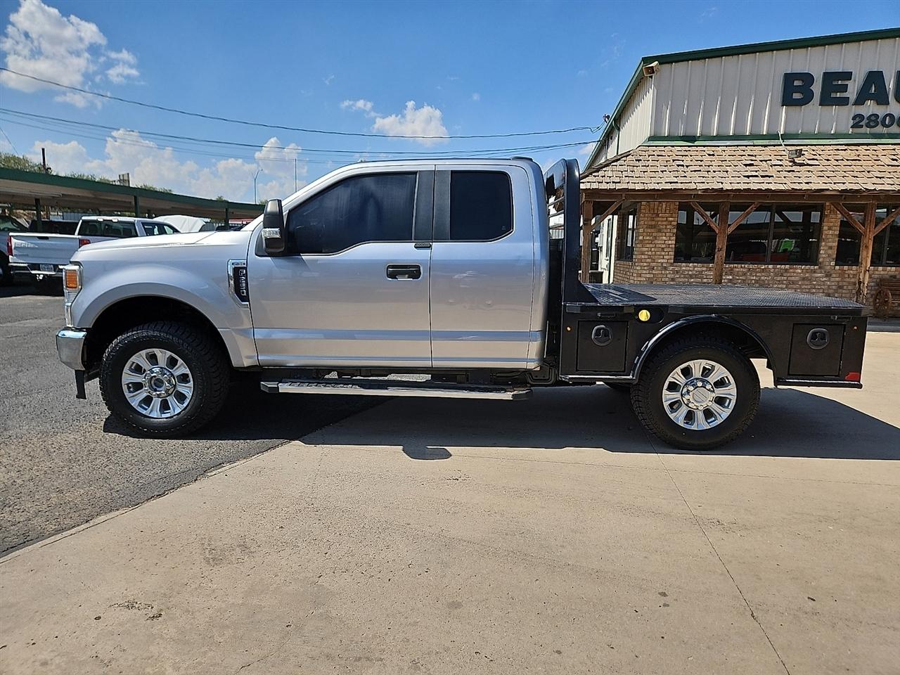 Ford Super Duty F-250 SRW XL 4WD SuperCab 6.75' Box 2022