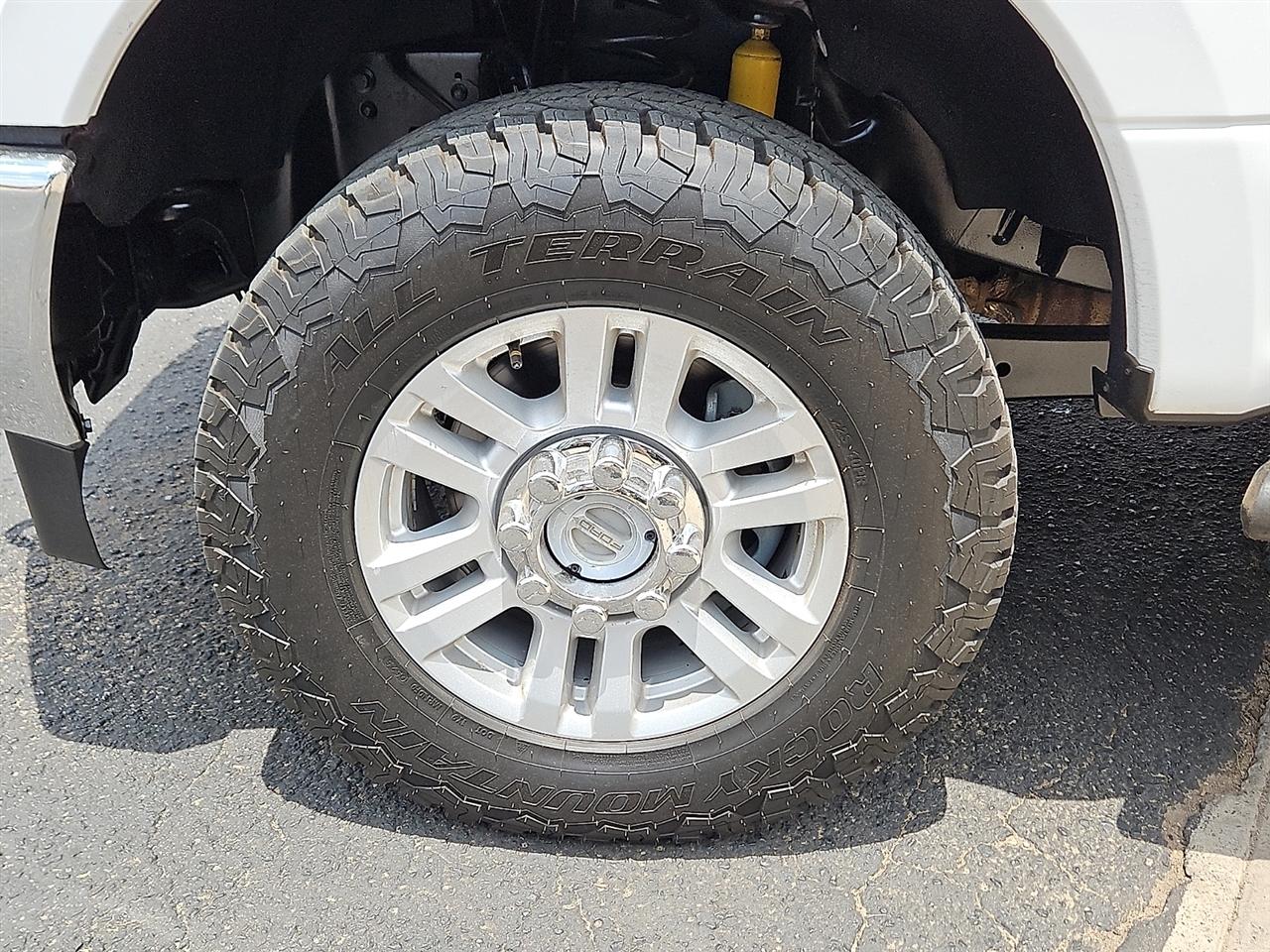 Ford Super Duty F-250 SRW Lariat 4WD SuperCab 8' Box 2017