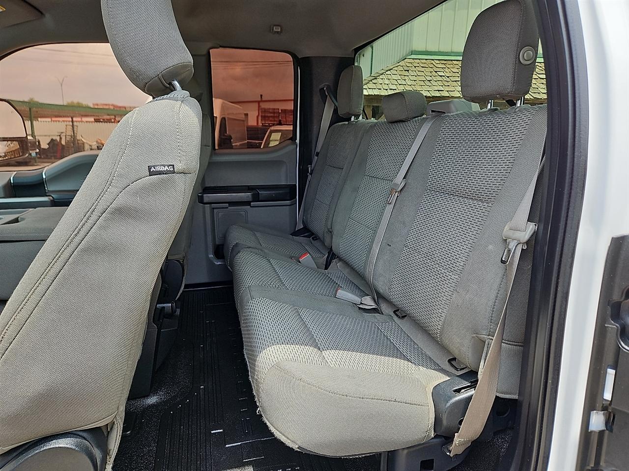 Ford Super Duty F-250 SRW Lariat 4WD SuperCab 8' Box 2017