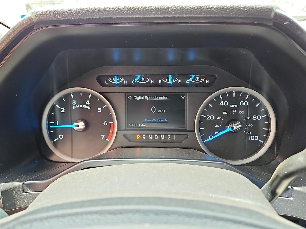 Ford Super Duty F-250 SRW Lariat 4WD SuperCab 8' Box 2017