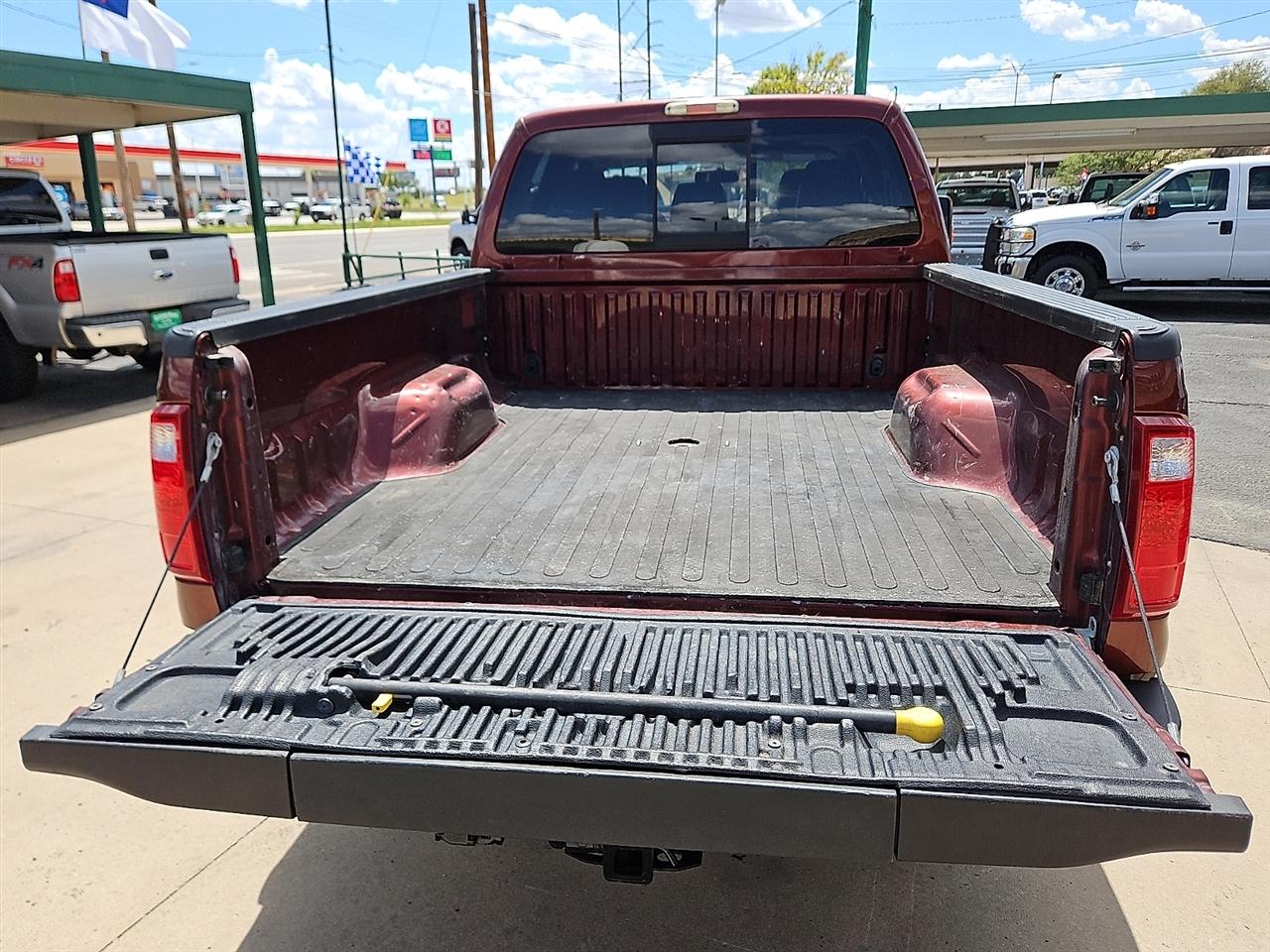 Ford Super Duty F-250 SRW 4WD Crew Cab 156" King Ranch 2016