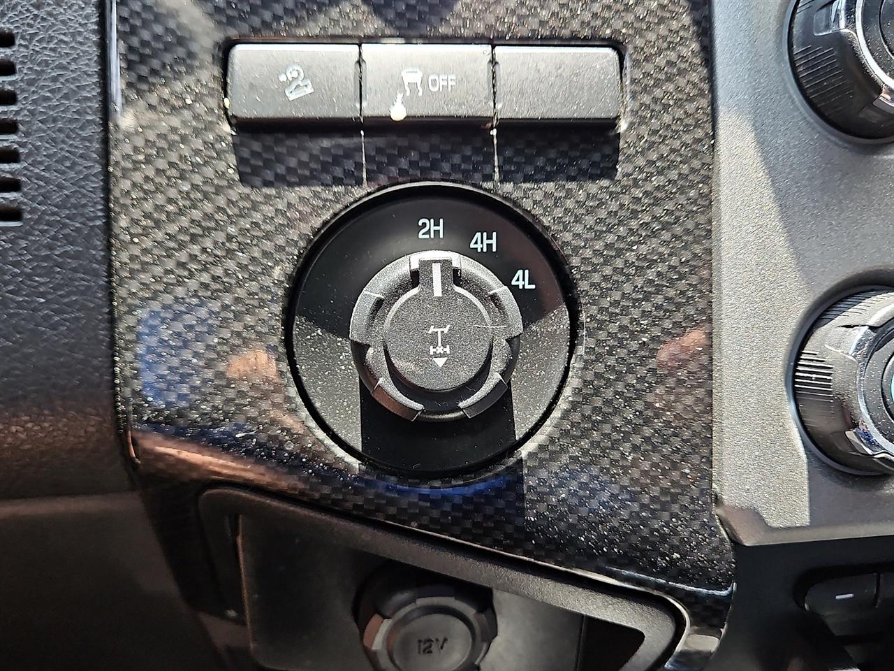 Ford Super Duty F-250 SRW 4WD Crew Cab 156" Lariat 2013