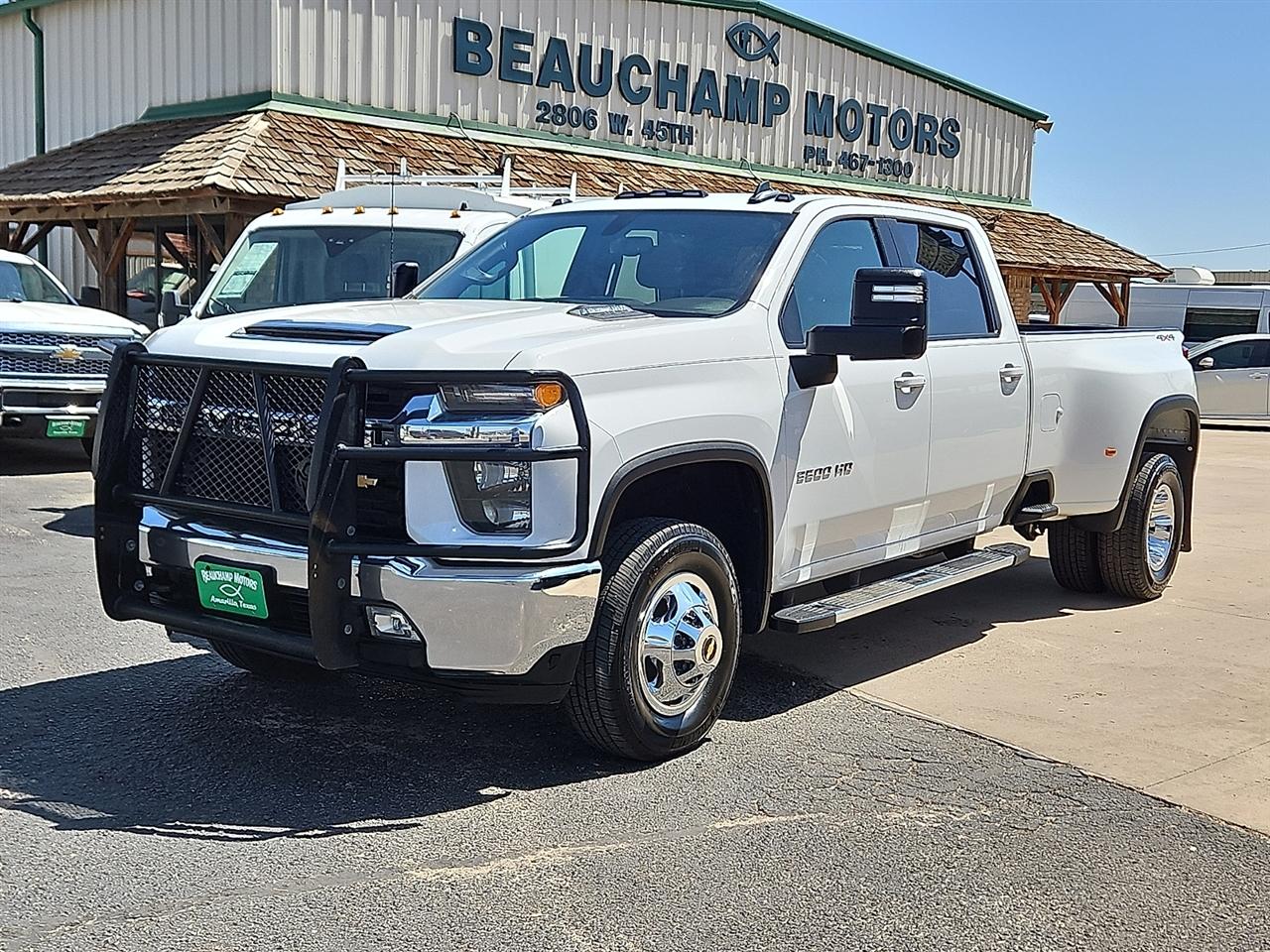 2022 Chevrolet Silverado 3500HD 4WD Crew Cab 172" LT