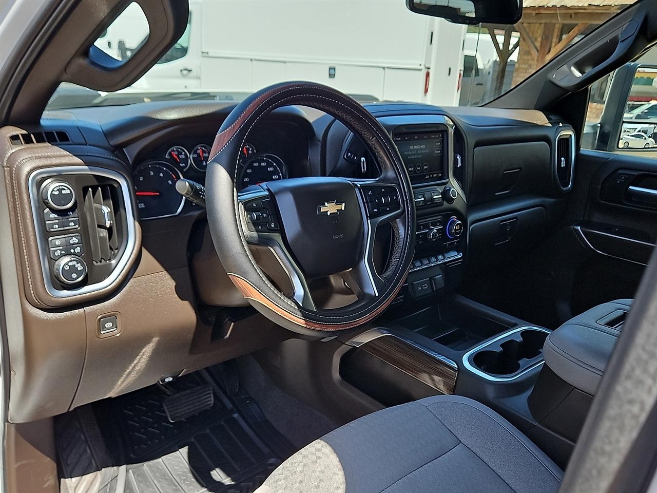 Chevrolet Silverado 3500HD 4WD Crew Cab 172" LT 2022