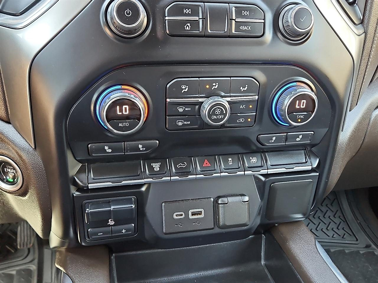 Chevrolet Silverado 3500HD 4WD Crew Cab 172" LT 2022