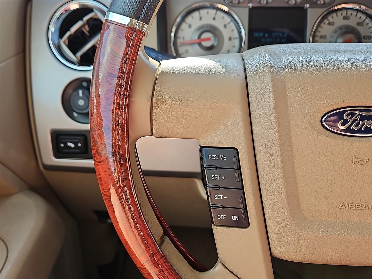 Ford F-150 2WD SuperCrew 145" XL 2010
