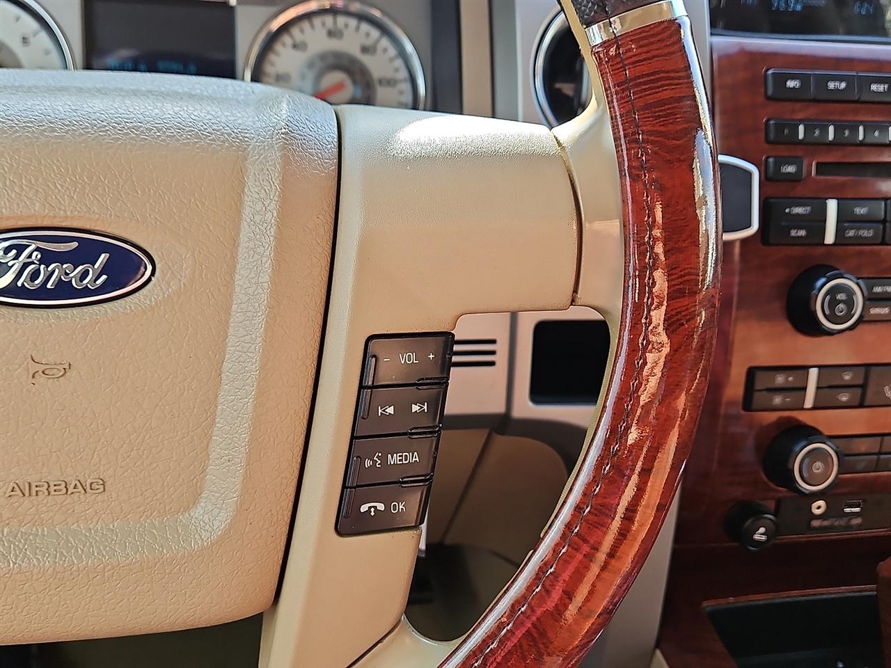 Ford F-150 2WD SuperCrew 145" XL 2010