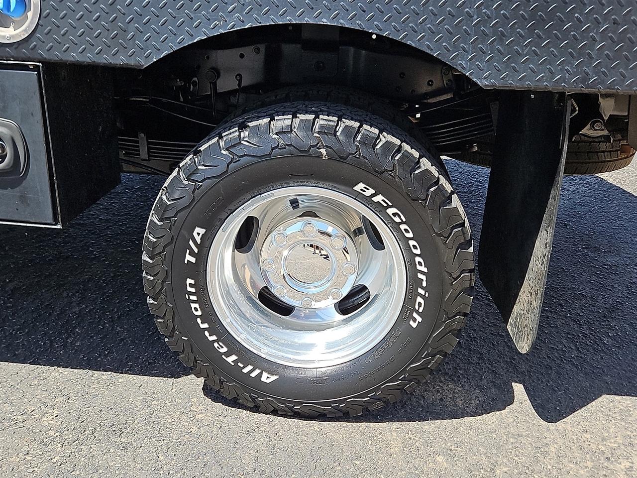 Ford Super Duty F-350 DRW 4WD Crew Cab 172" Lariat 2015