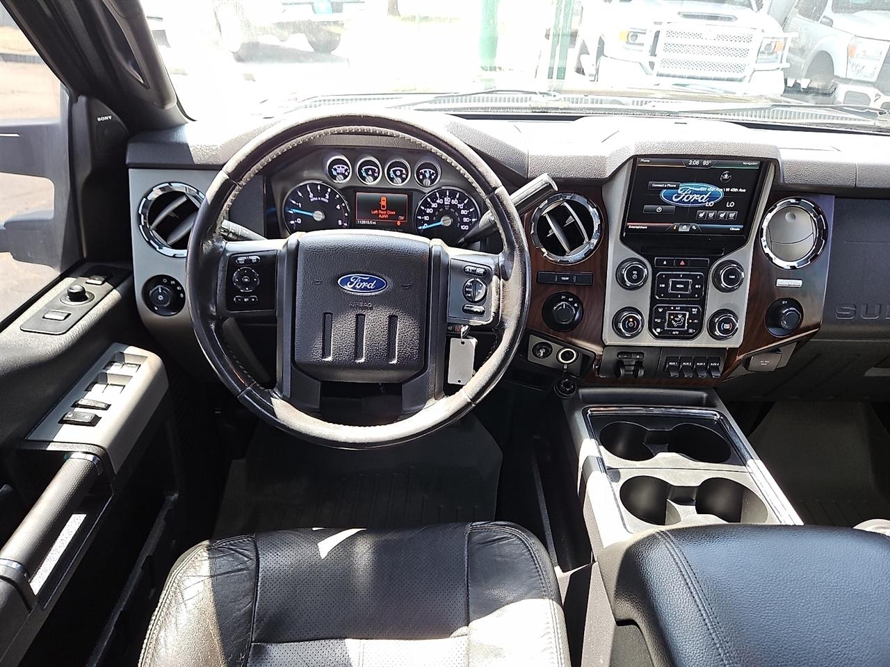 Ford Super Duty F-350 DRW 4WD Crew Cab 172" Lariat 2015