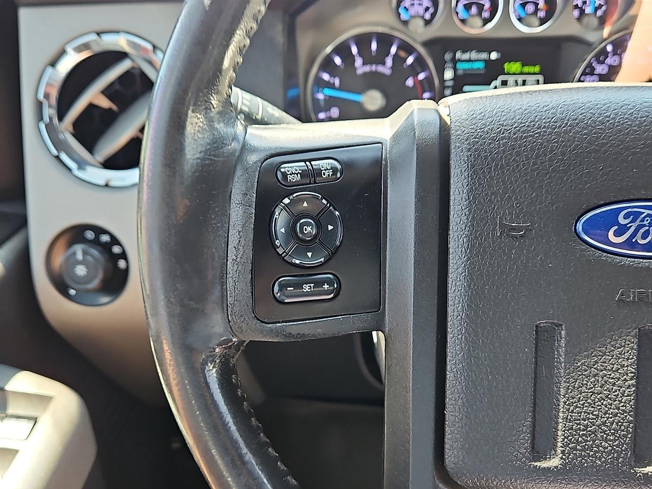 Ford Super Duty F-350 DRW 4WD Crew Cab 172" Lariat 2015