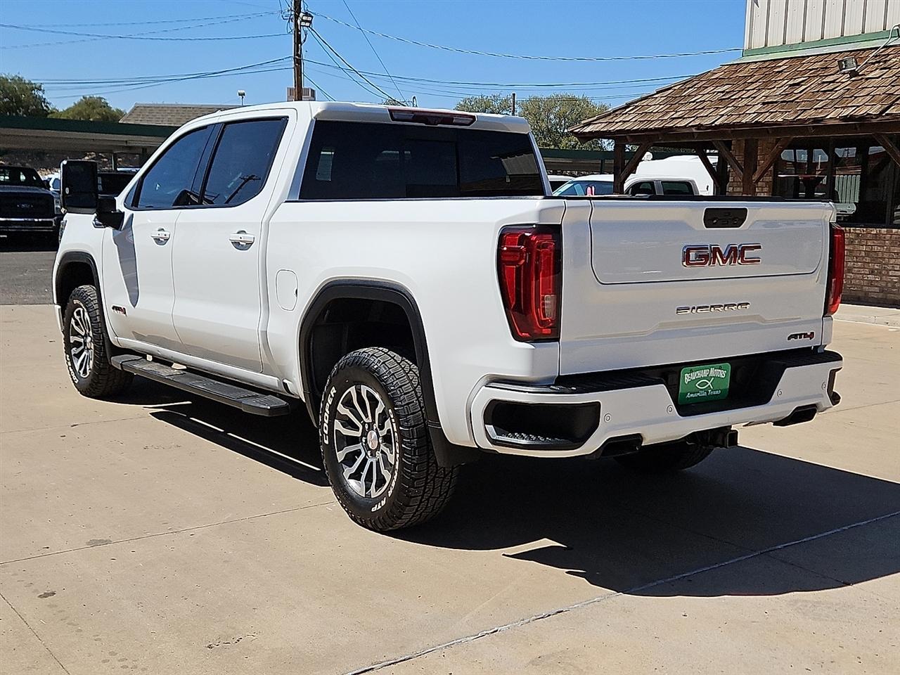 GMC Sierra 1500 4WD Crew Cab 147" AT4 2020