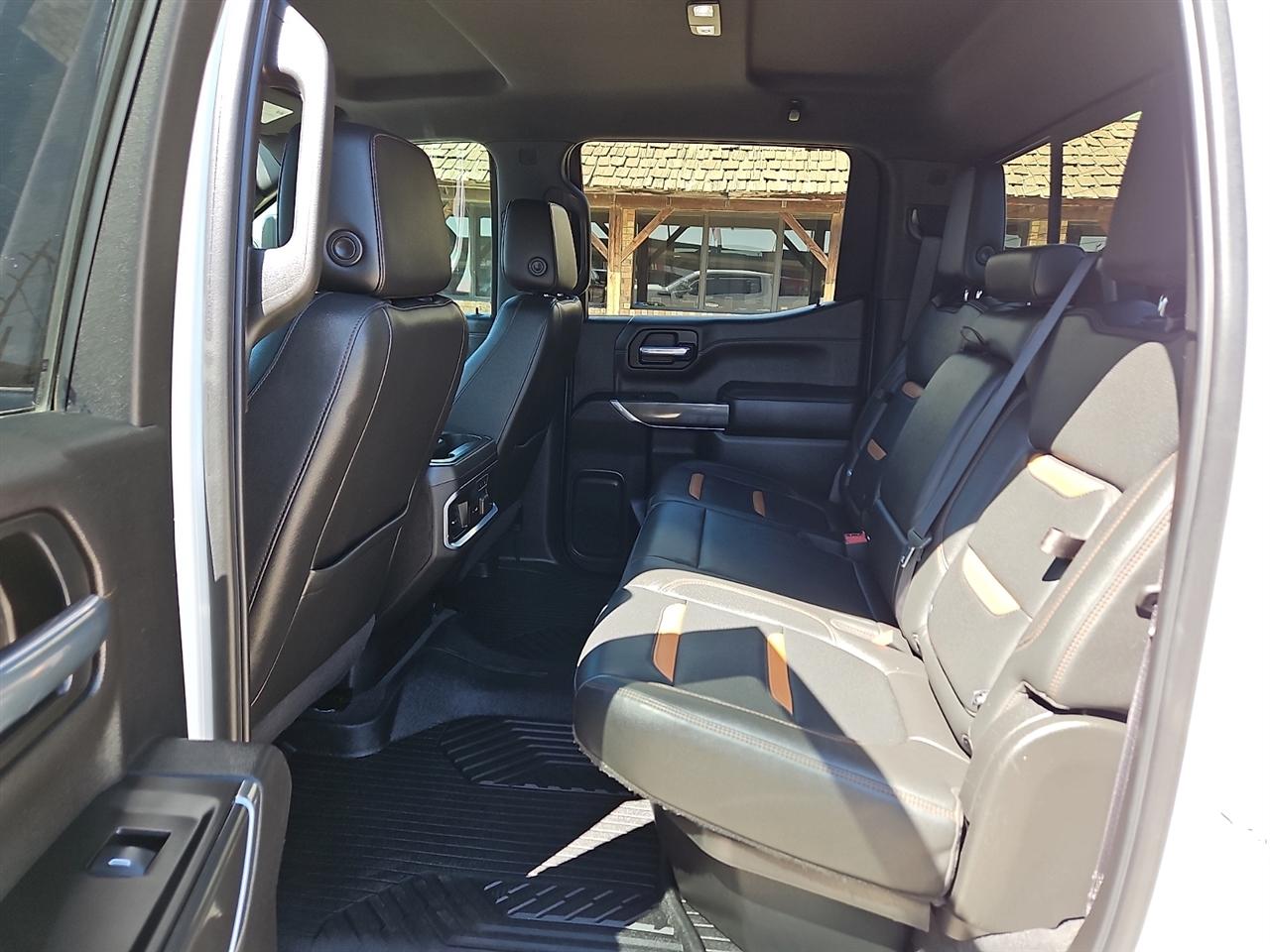 GMC Sierra 1500 4WD Crew Cab 147" AT4 2020