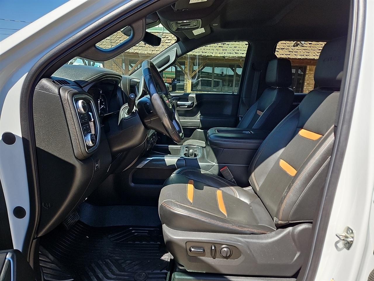 GMC Sierra 1500 4WD Crew Cab 147" AT4 2020