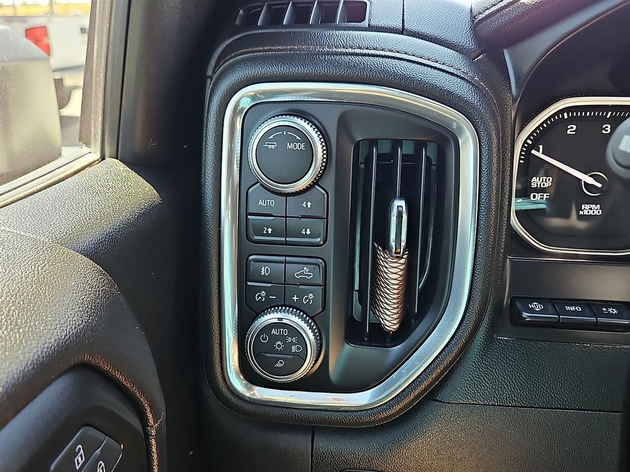 GMC Sierra 1500 4WD Crew Cab 147" AT4 2020