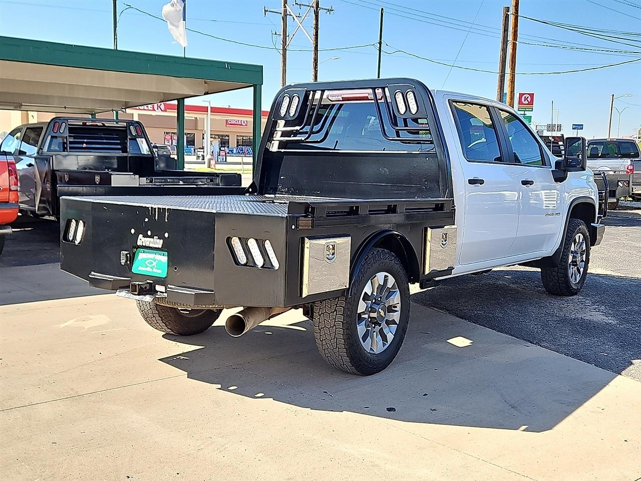 Chevrolet Silverado 2500HD 4WD Crew Cab 159" Custom 2024