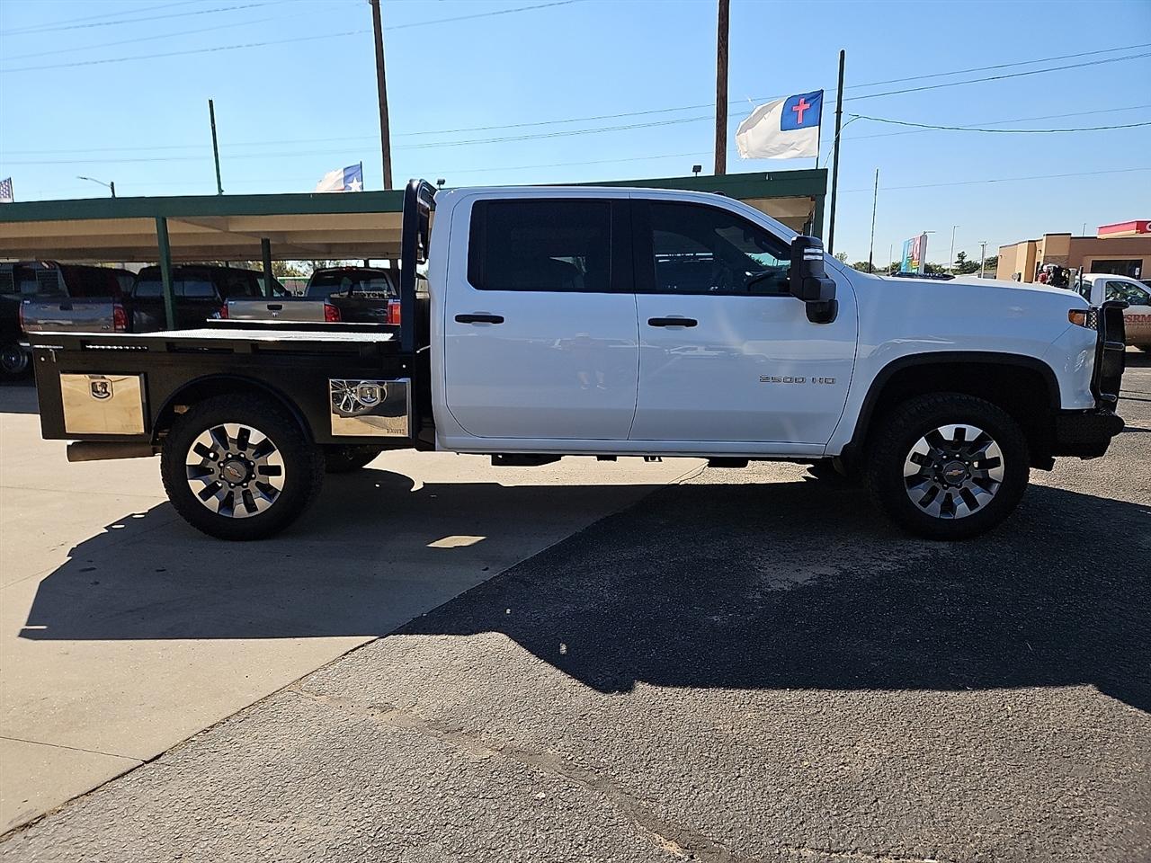 Chevrolet Silverado 2500HD 4WD Crew Cab 159" Custom 2024