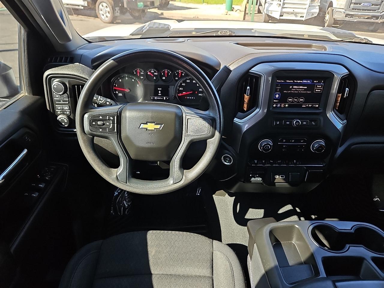 Chevrolet Silverado 2500HD 4WD Crew Cab 159" Custom 2024