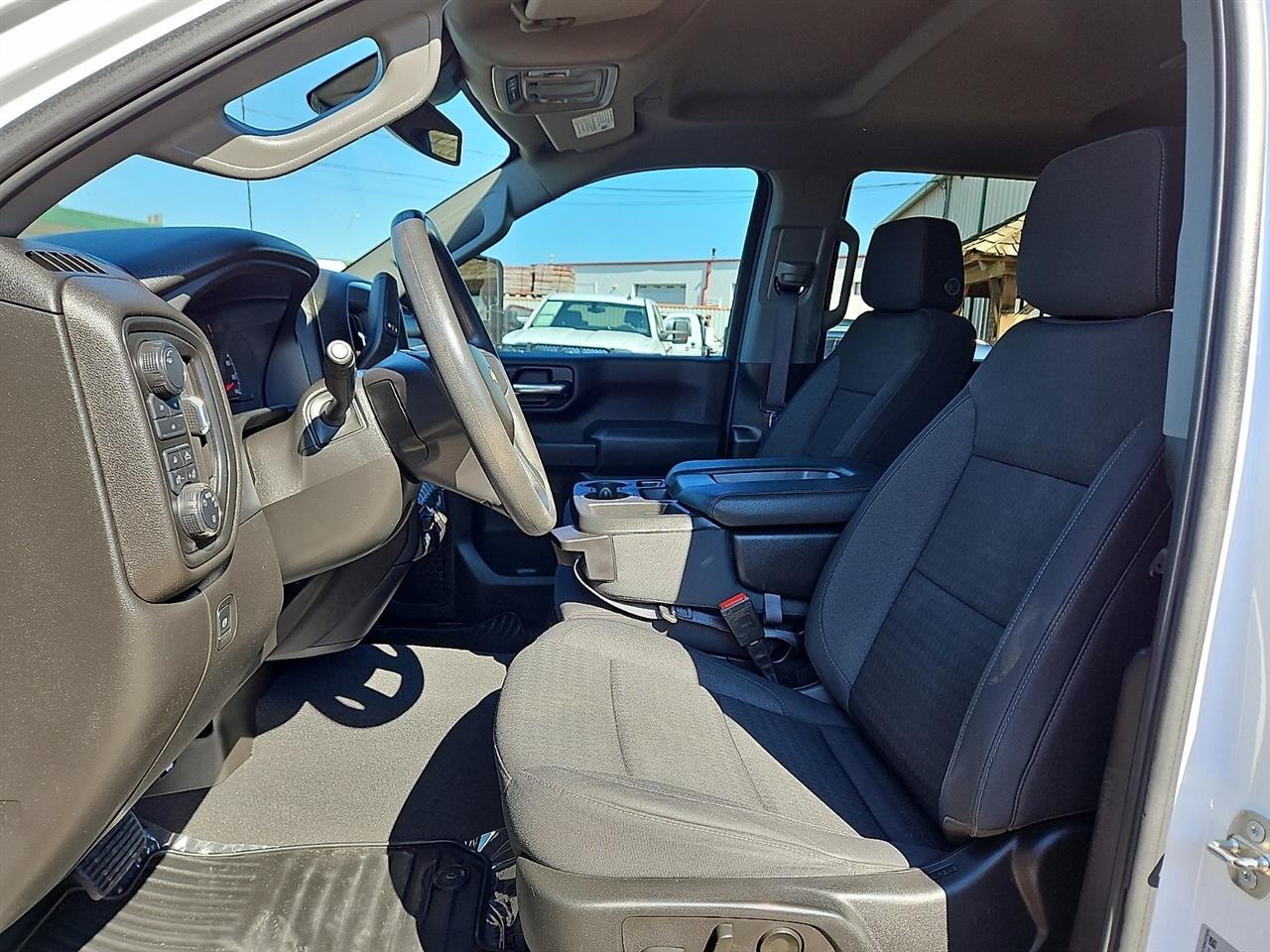 Chevrolet Silverado 2500HD 4WD Crew Cab 159" Custom 2024