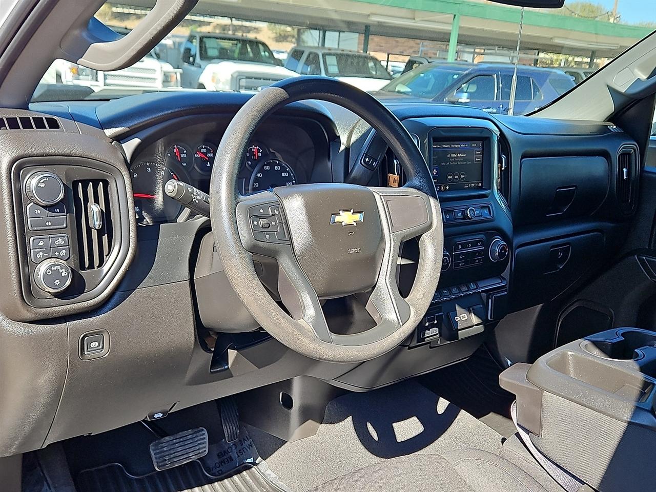 Chevrolet Silverado 2500HD 4WD Crew Cab 159" Custom 2024