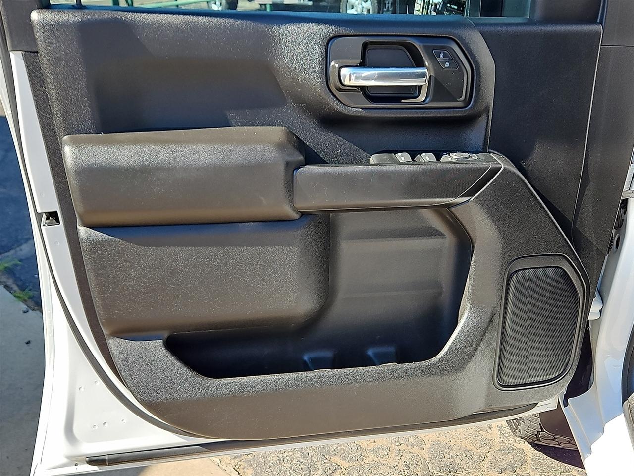 Chevrolet Silverado 2500HD 4WD Crew Cab 159" Custom 2024