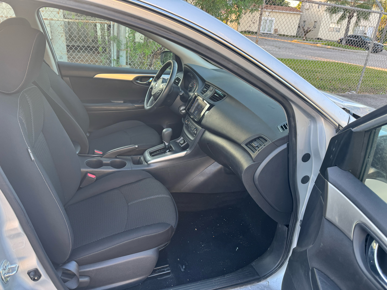 Nissan Sentra S CVT 2019