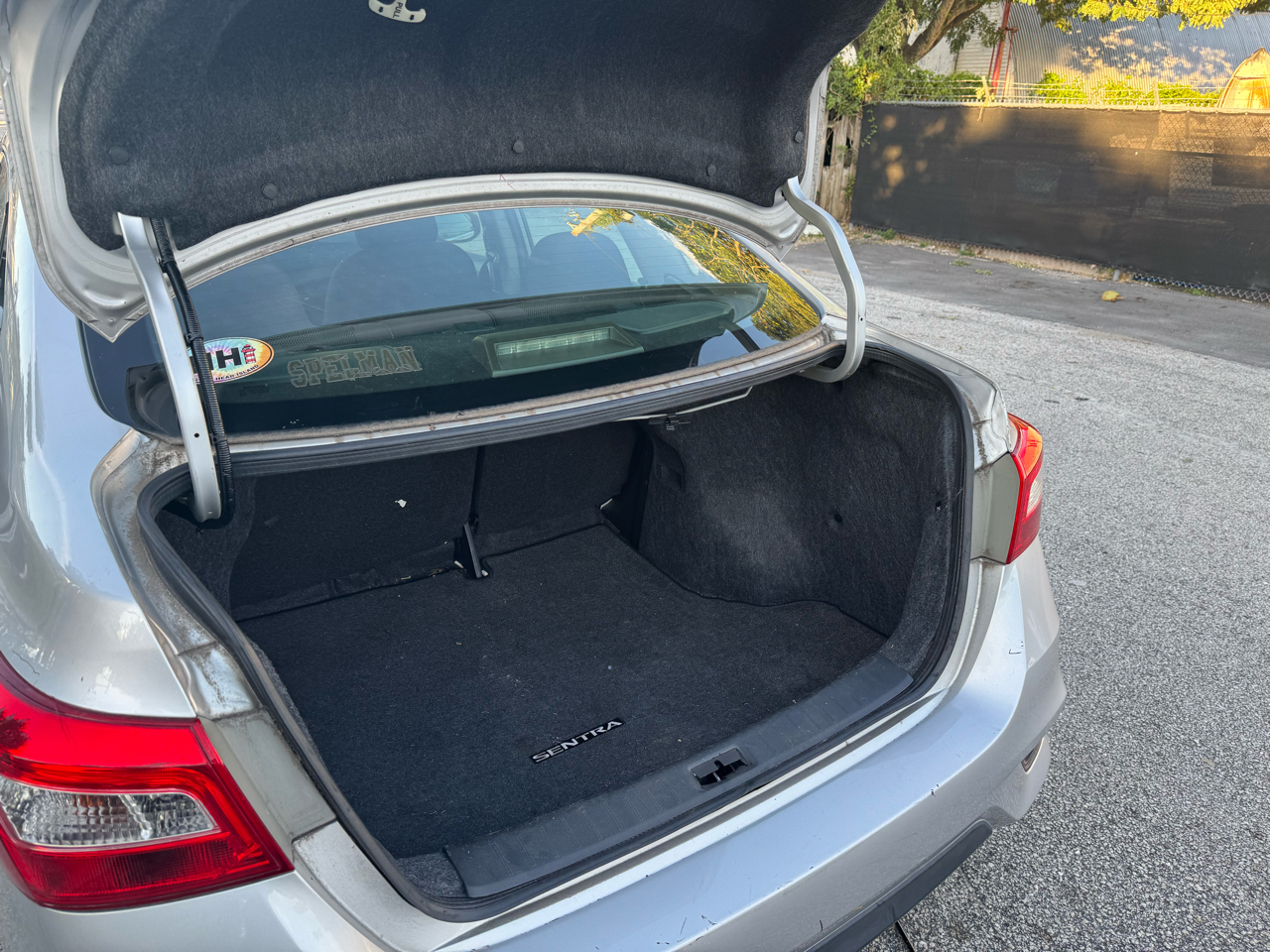 Nissan Sentra S CVT 2019