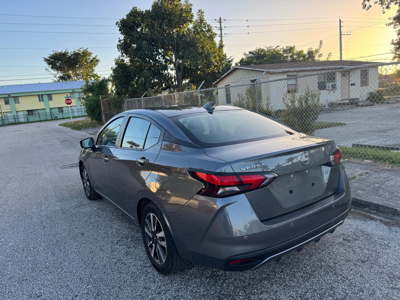 Nissan Versa SV 2025