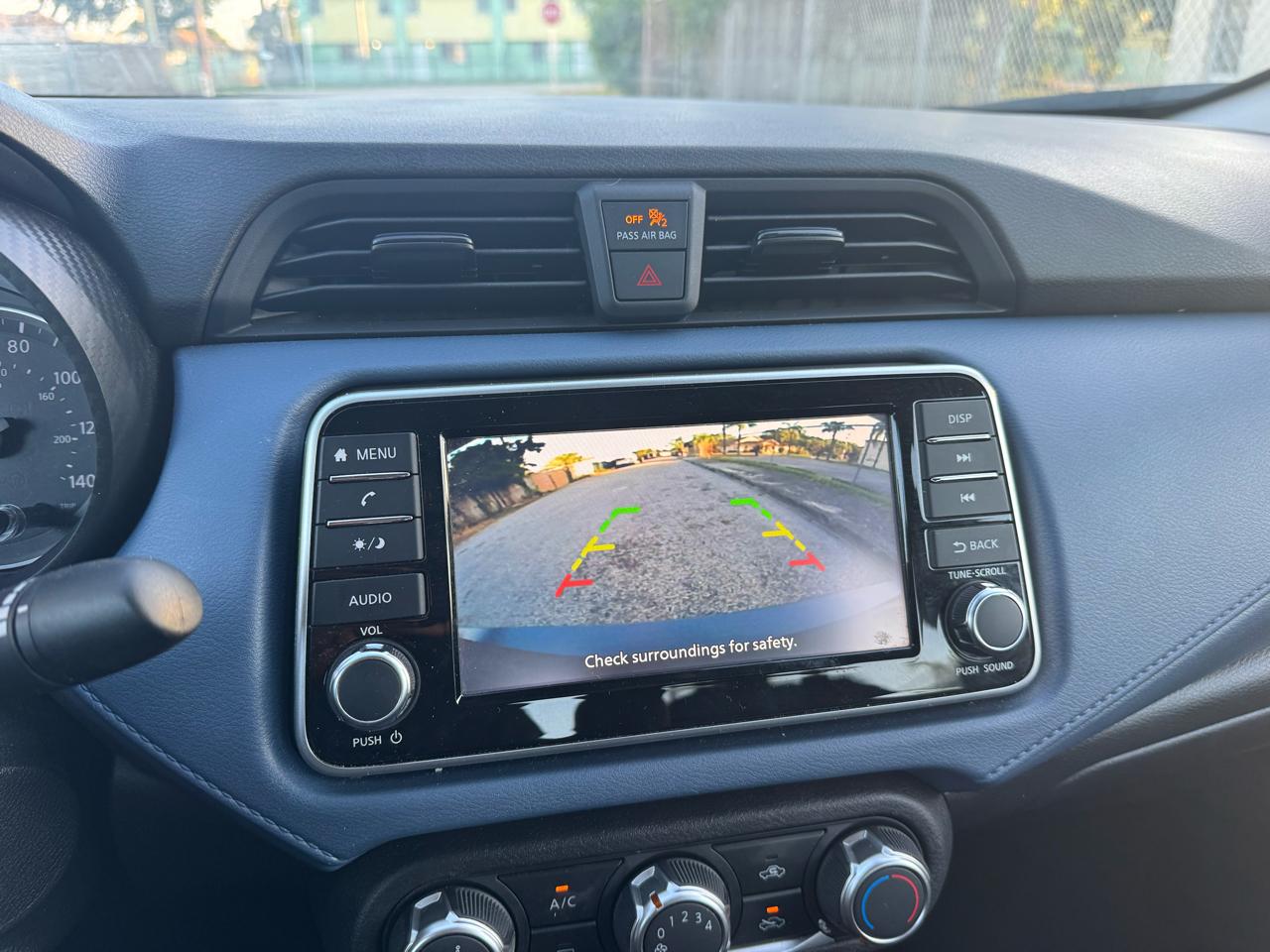 Nissan Versa SV 2025