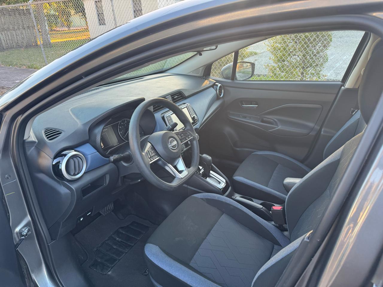 Nissan Versa SV 2025