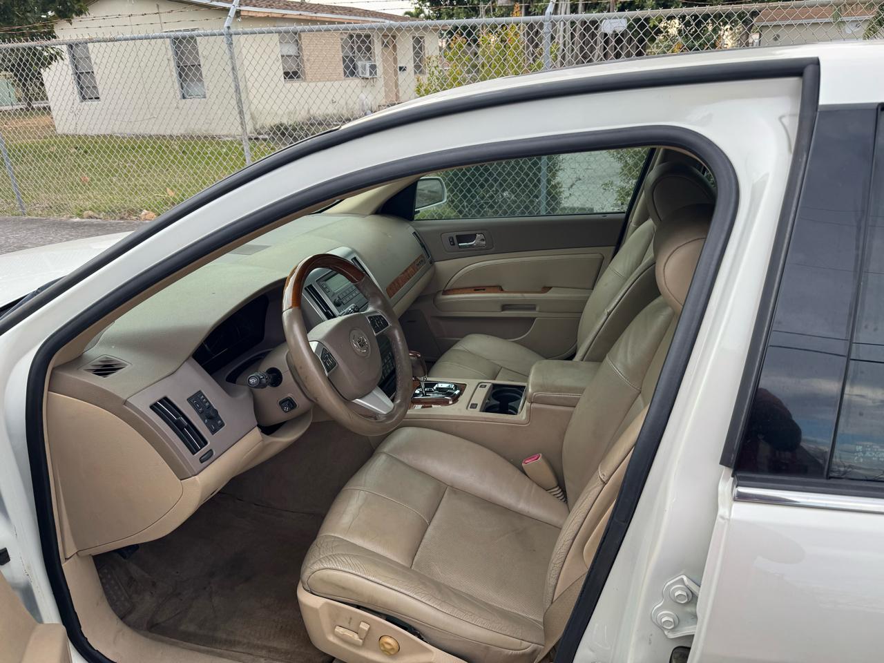 Cadillac STS V6 2010